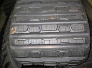 CAT_257B_Rubber_Tracks_Traction_Tread